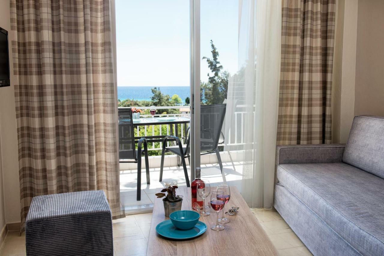 Georgalas Rest Apartments Nea Kallikrateia Exteriör bild