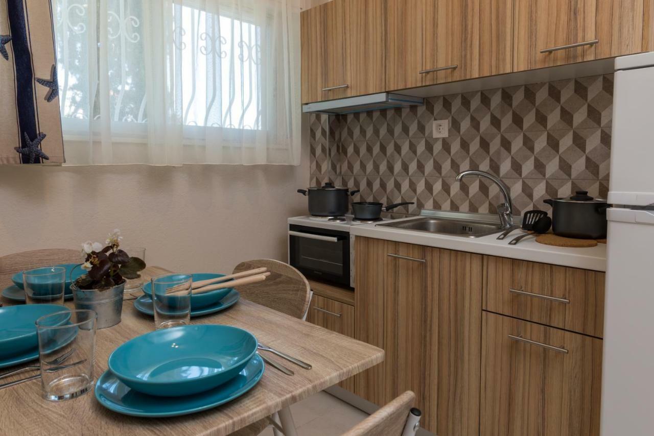 Georgalas Rest Apartments Nea Kallikrateia Exteriör bild