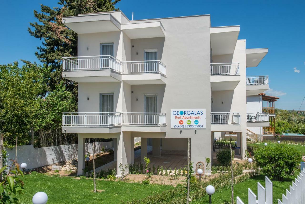 Georgalas Rest Apartments Nea Kallikrateia Exteriör bild