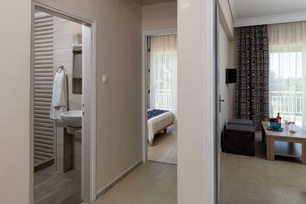 Georgalas Rest Apartments Nea Kallikrateia Exteriör bild