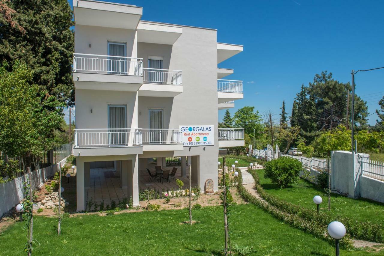 Georgalas Rest Apartments Nea Kallikrateia Exteriör bild